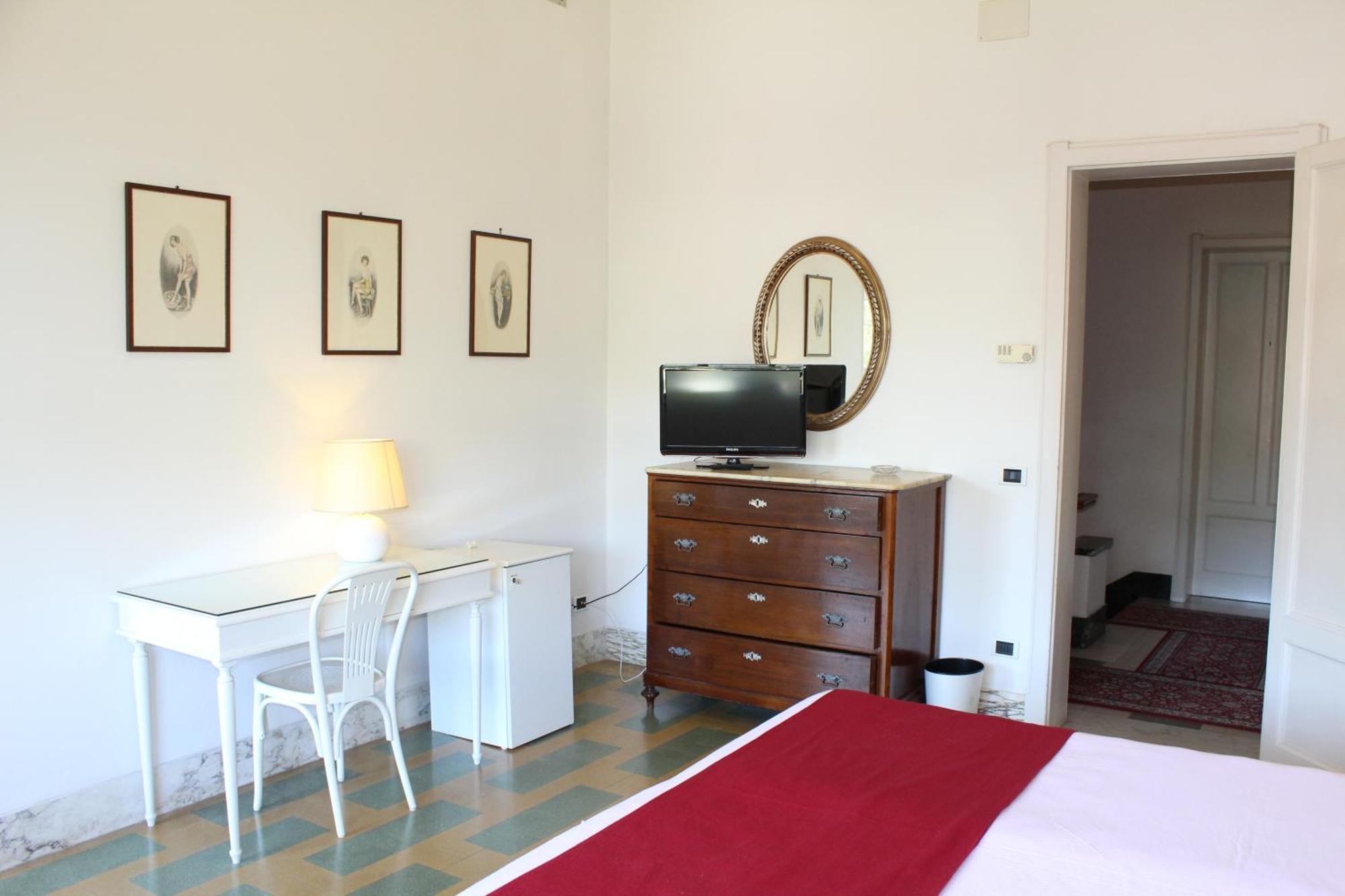 Edera Marina di Pietrasanta